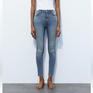 ✨ZARA SCULPTED HIGH RISE TRF SKINNY JEANS